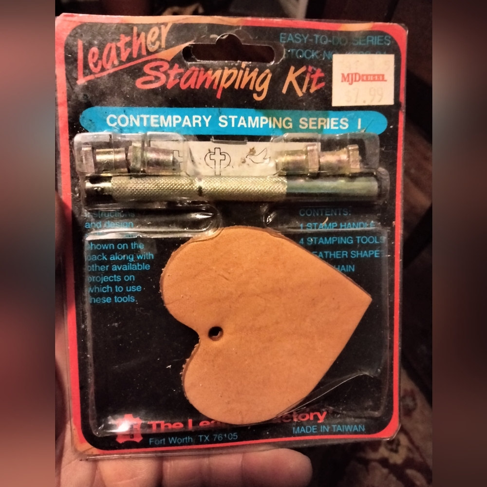 Leather Stamping Kit with Heart Shape - Tan #4902-01